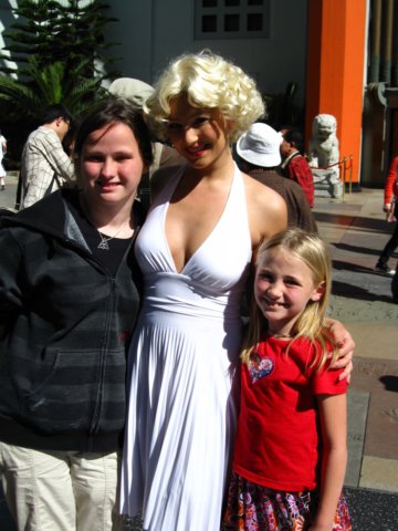 heymarilyn.jpg